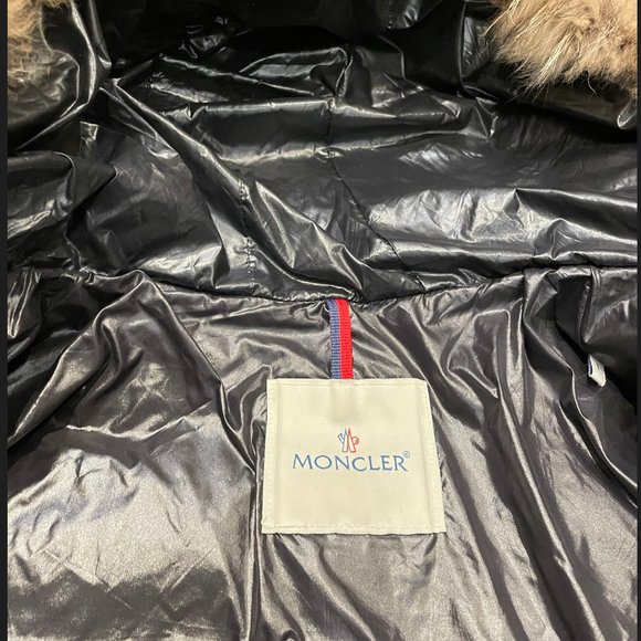 Moncler woman's coat, long down with fur, size 2 - Picture 6 of 10